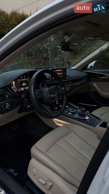 Седан Audi A4 2016 в Львові