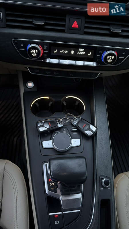 Седан Audi A4 2016 в Львові