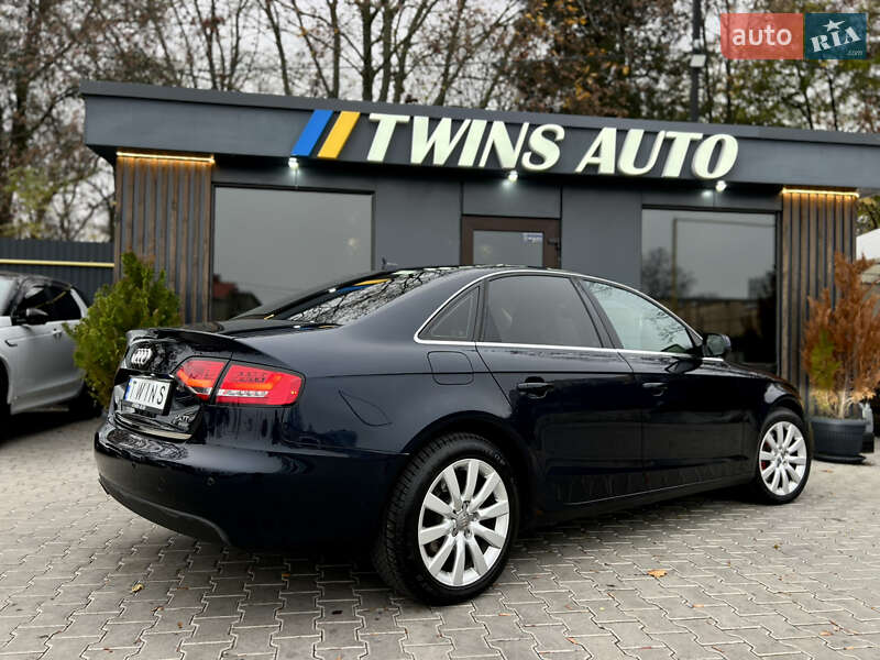 Седан Audi A4 2010 в Одессе