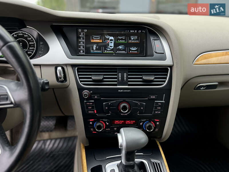 Седан Audi A4 2010 в Одессе