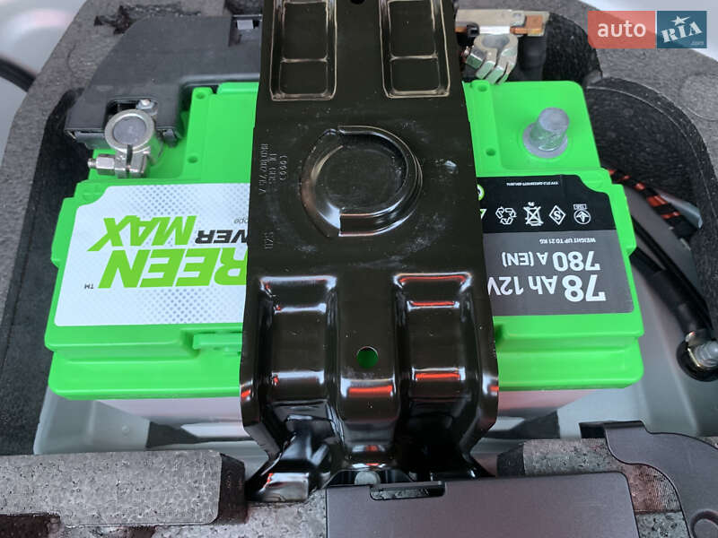 Седан Audi A4 2013 в Коростене