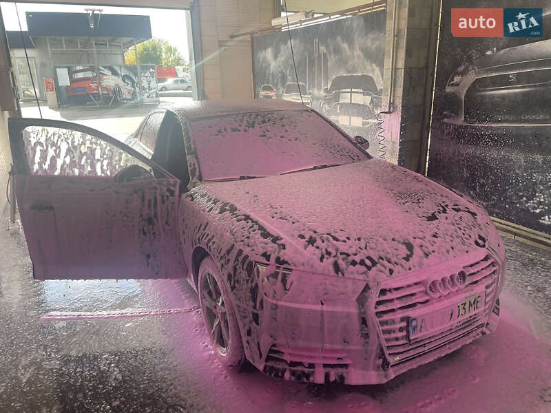 Седан Audi A4 2016 в Києві