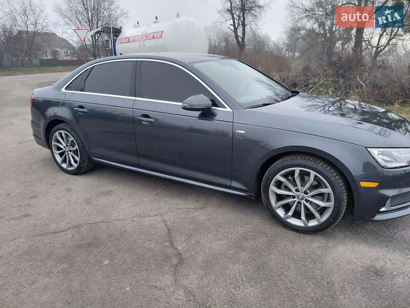 Седан Audi A4 2019 в Шпикові