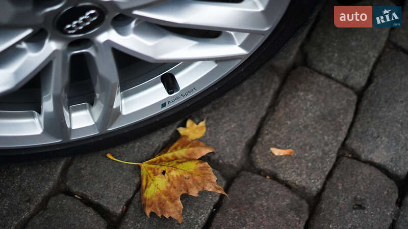 Седан Audi A4 2020 в Одессе
