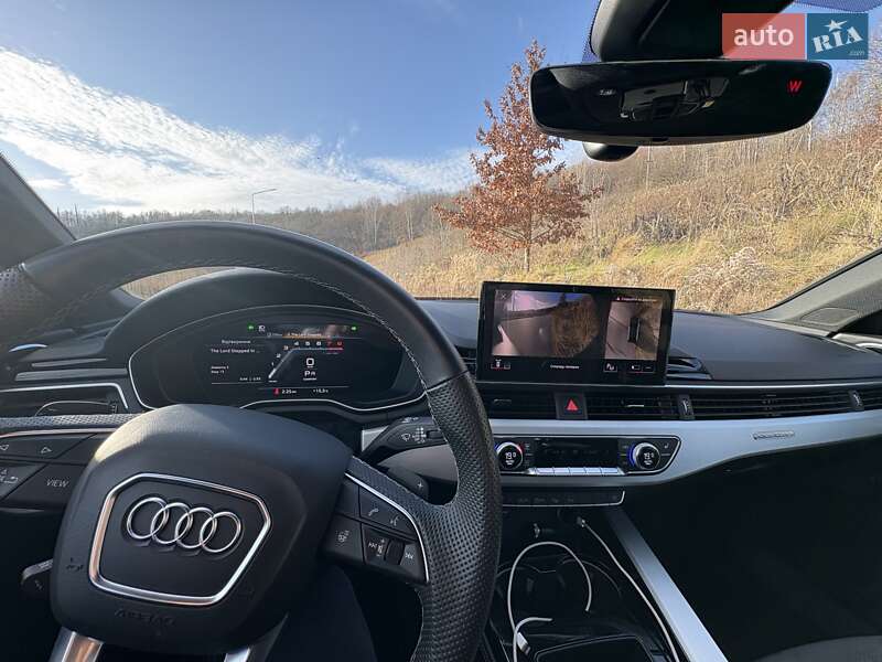 Седан Audi A4 2022 в Львові