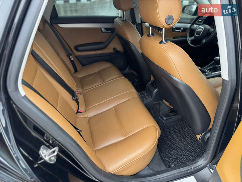 Седан Audi A4 2005 в Звягеле