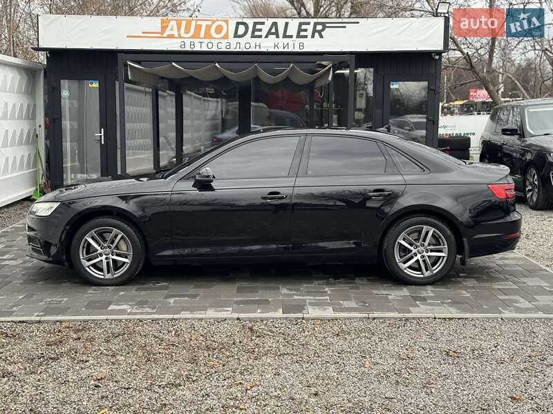 Седан Audi A4 2017 в Києві