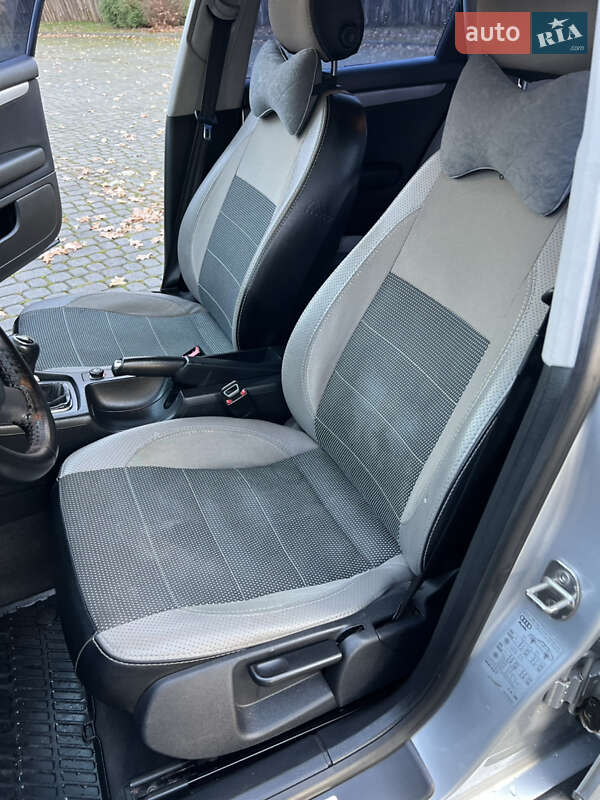 Седан Audi A4 2007 в Дублянах фото 19 Седан Audi A4 2007 в Дублянах