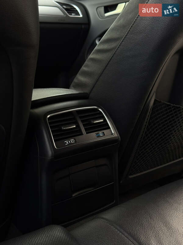 Универсал Audi A4 2012 в Новояворовске