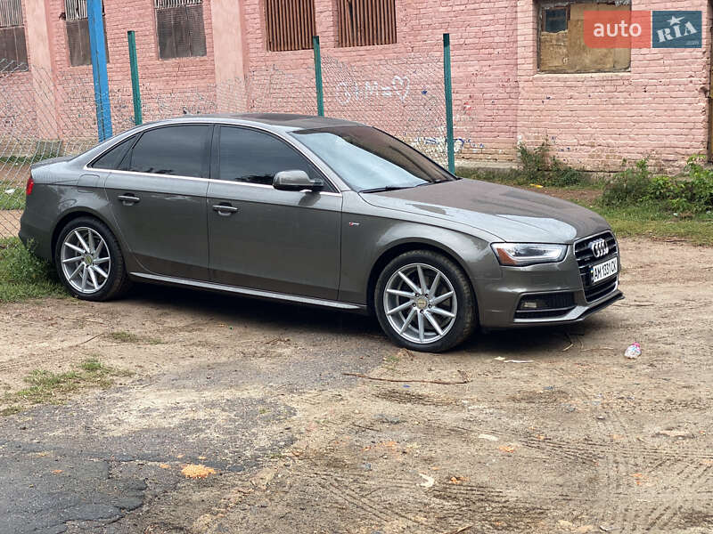 Седан Audi A4 2014 в Житомирі