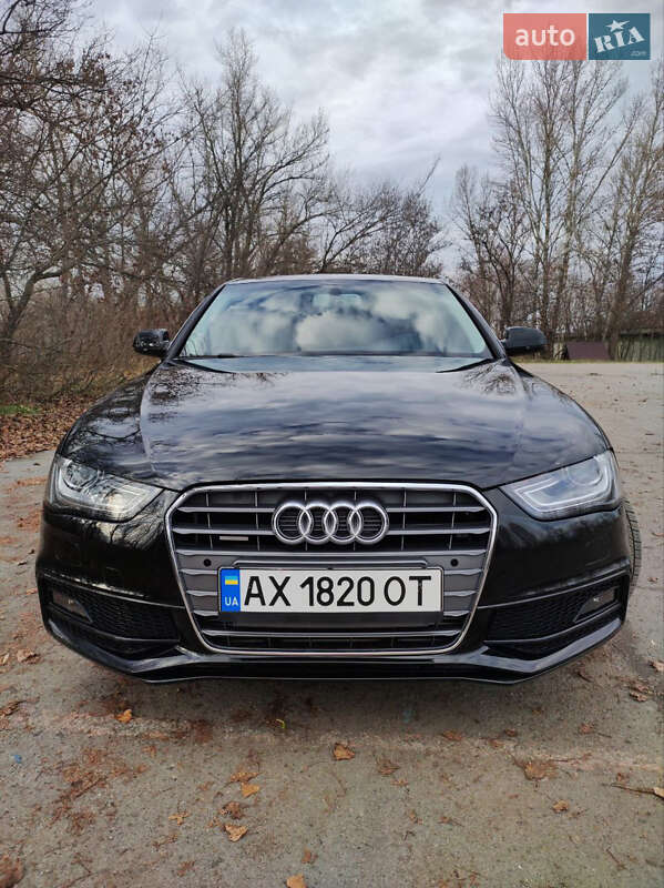 Седан Audi A4 2014 в Днепре