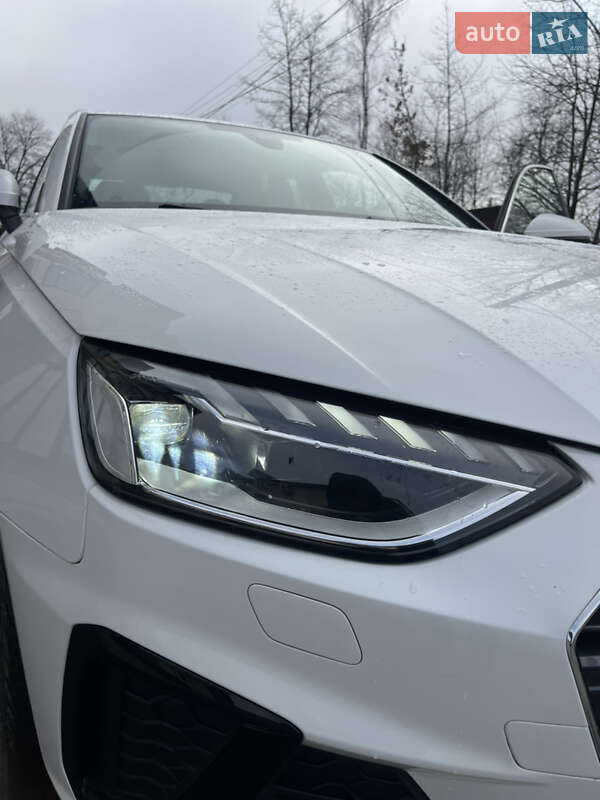 Седан Audi A4 2021 в Ивано-Франковске
