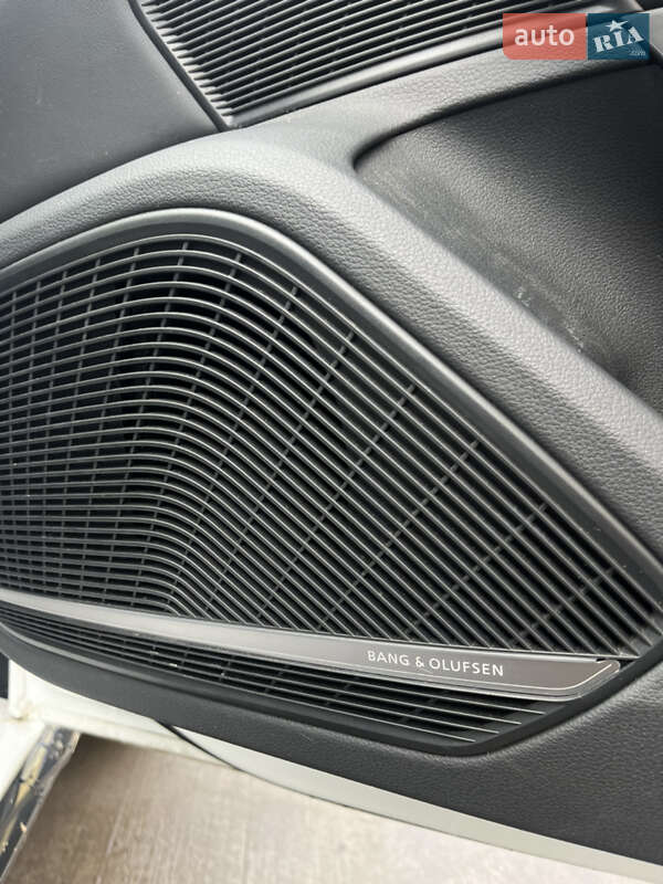 Седан Audi A4 2021 в Ивано-Франковске