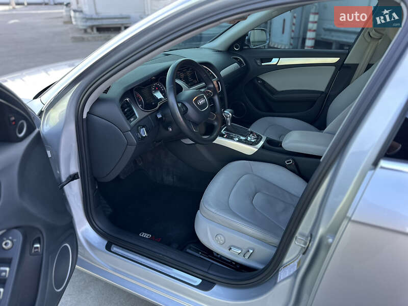 Седан Audi A4 2013 в Киеве