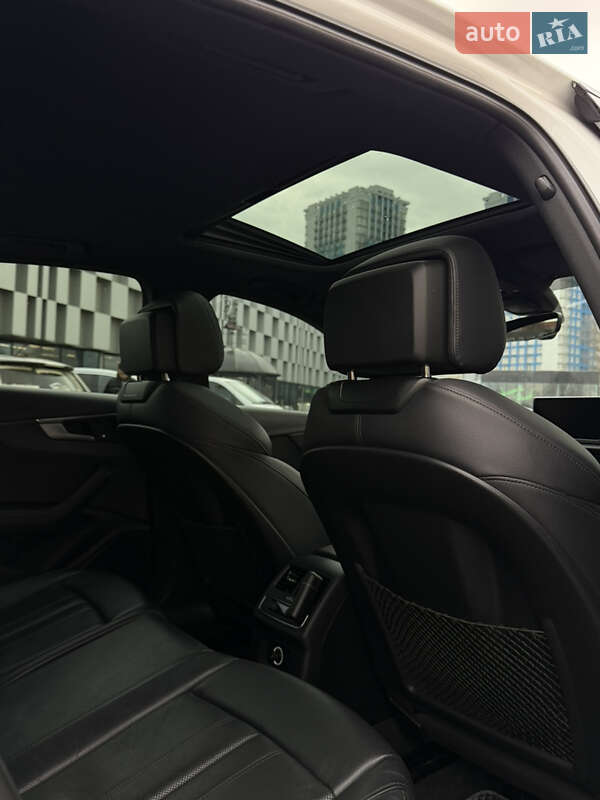 Седан Audi A4 2018 в Одесі