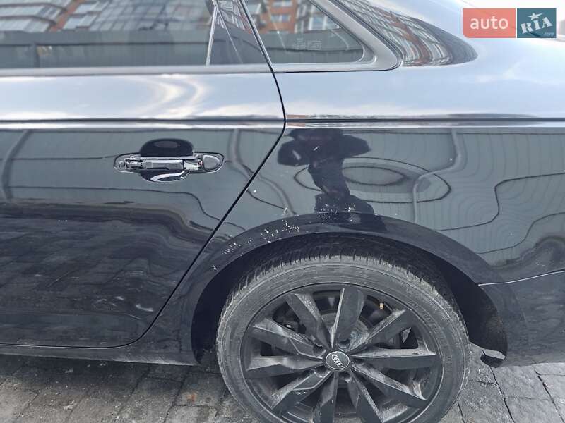 Седан Audi A4 2017 в Львове