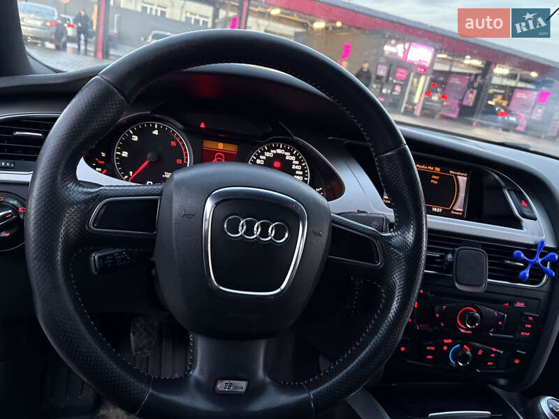 Седан Audi A4 2010 в Львові