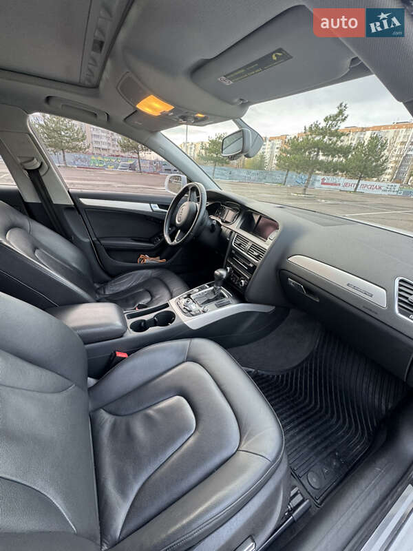 Седан Audi A4 2013 в Николаеве