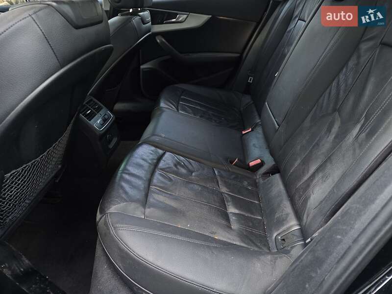 Седан Audi A4 2017 в Львове