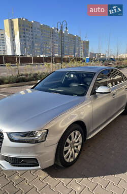 Седан Audi A4 2014 в Великой Ольшанке