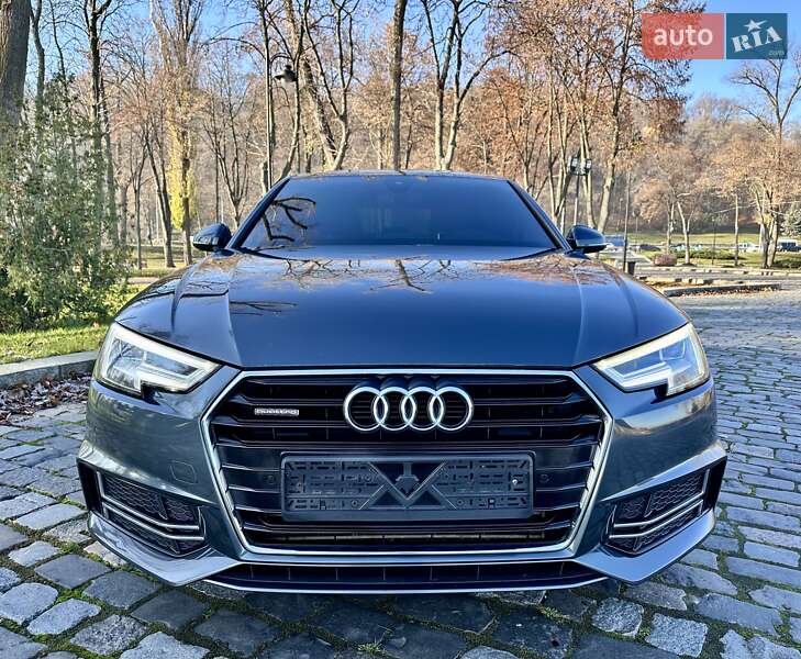 Седан Audi A4 2018 в Киеве