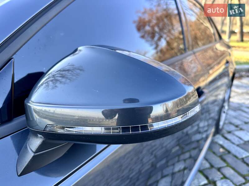 Седан Audi A4 2018 в Киеве