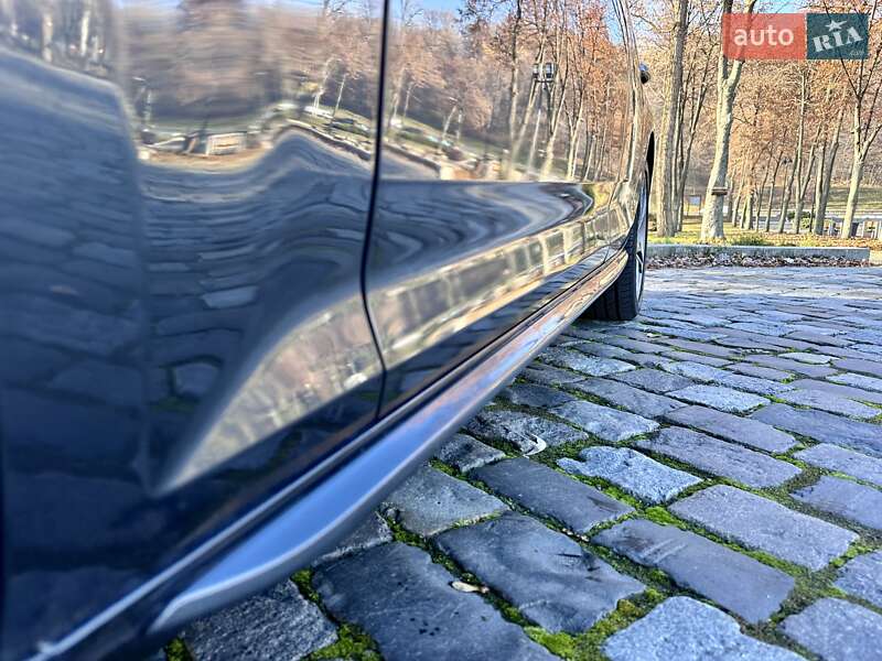 Седан Audi A4 2018 в Киеве