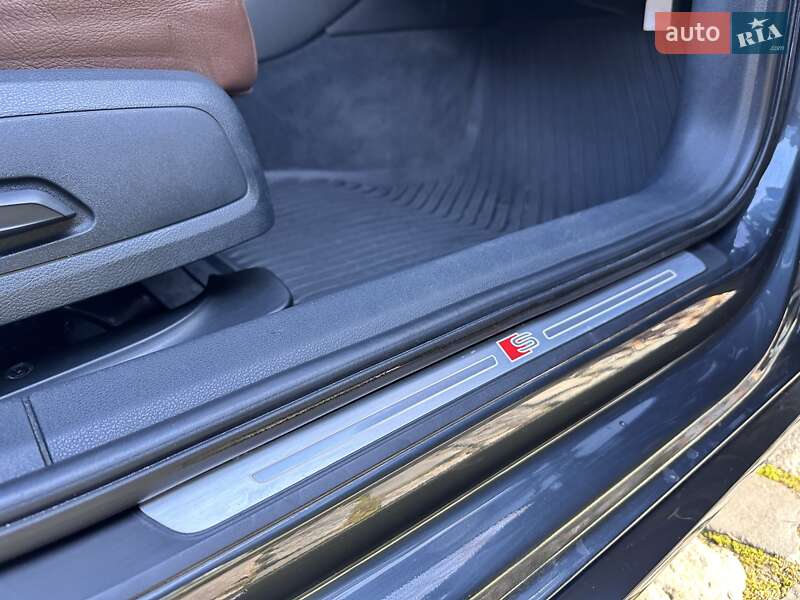 Седан Audi A4 2018 в Киеве