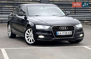 Седан Audi A4 2014 в Киеве