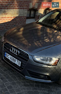 Седан Audi A4 2012 в Львові