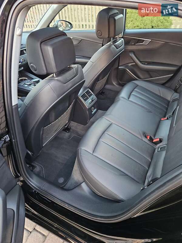 Седан Audi A4 2018 в Киеве