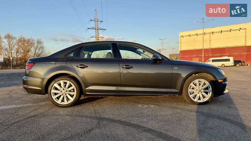 Седан Audi A4 2018 в Киеве