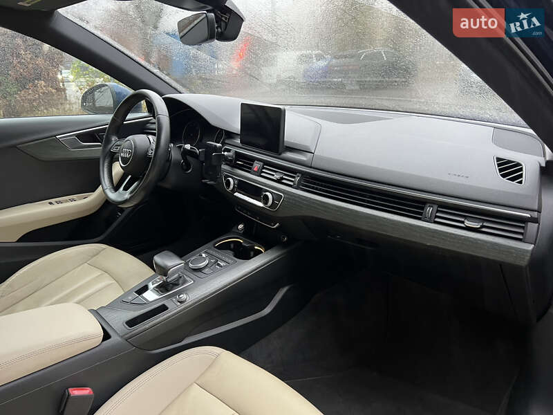 Седан Audi A4 2016 в Киеве