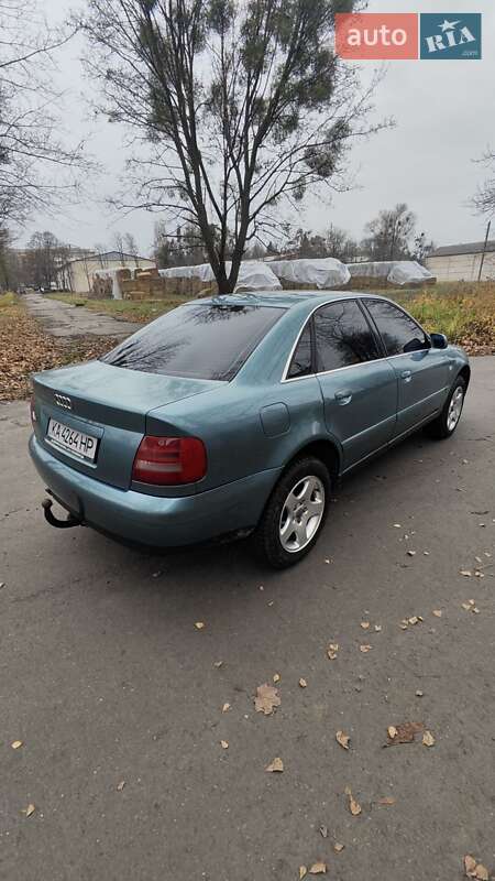 Седан Audi A4 1999 в Глевахе