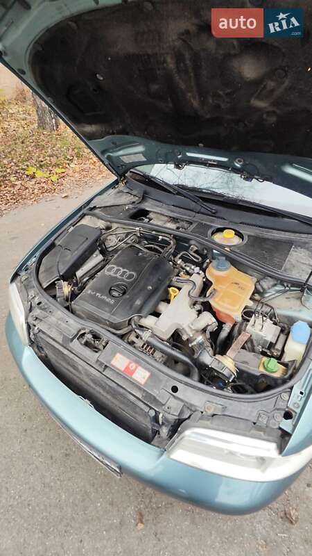 Седан Audi A4 1999 в Глевахе