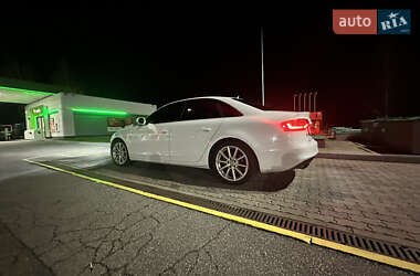 Седан Audi A4 2014 в Киеве