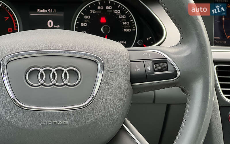 Седан Audi A4 2013 в Львові
