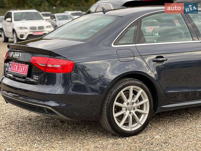 Седан Audi A4 2015 в Стрию