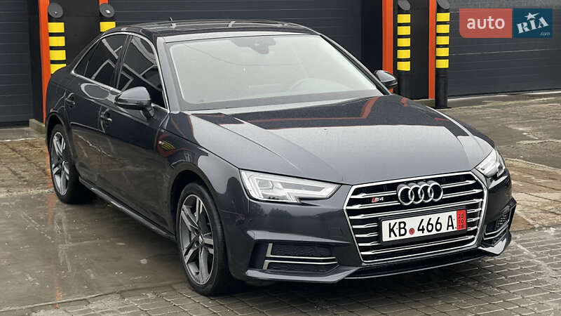 Audi A4 2016