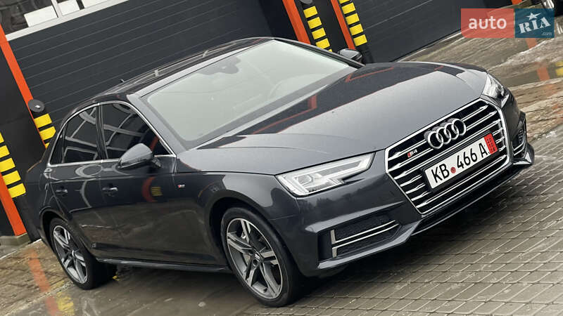 Седан Audi A4 2016 в Львове