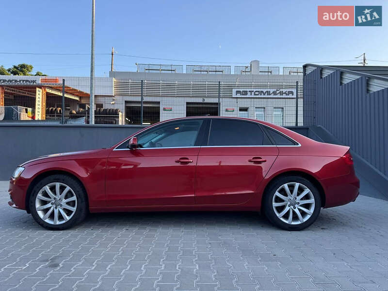 Седан Audi A4 2013 в Києві