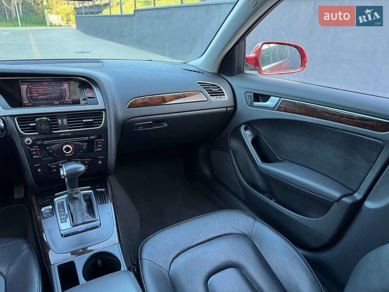 Седан Audi A4 2013 в Києві