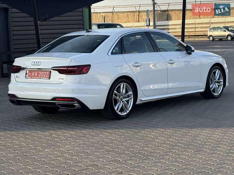 Седан Audi A4 2024 в Києві