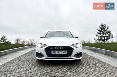 Седан Audi A4 2023 в Дніпрі