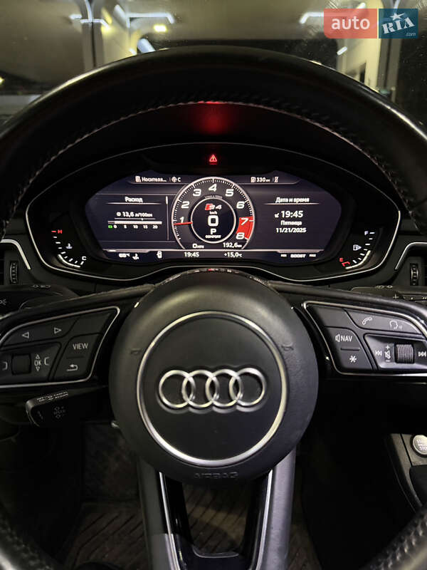 Седан Audi A4 2016 в Одессе