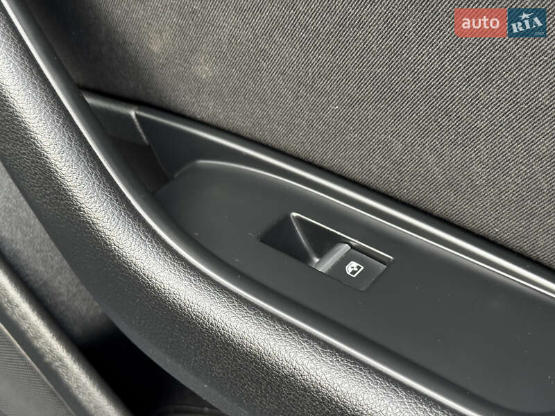 Универсал Audi A4 2018 в Стрые