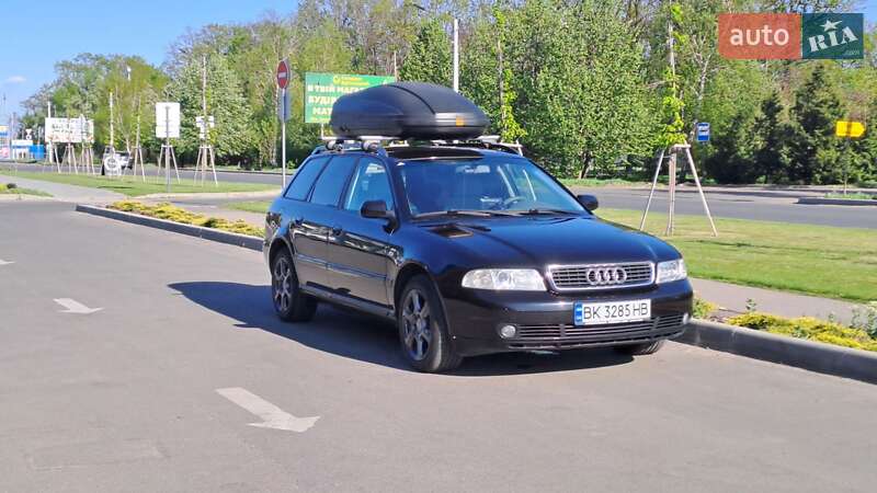 Універсал Audi A4 2000 в Вараші