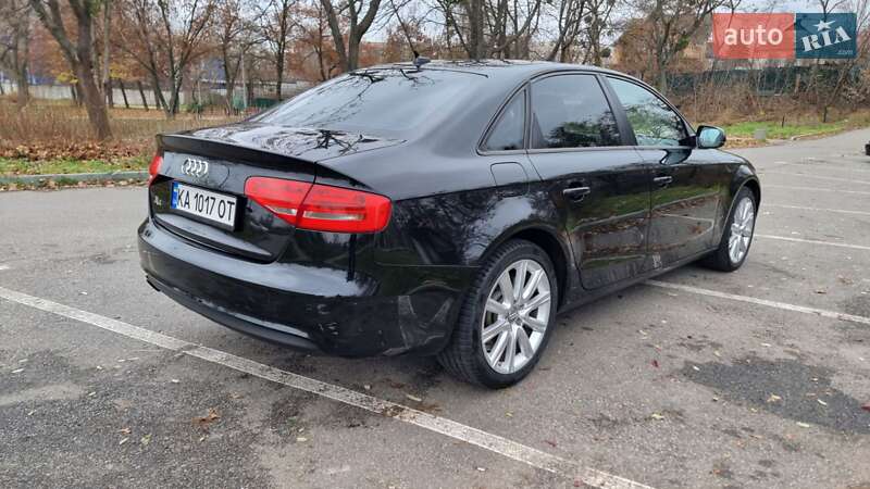 Седан Audi A4 2014 в Києві