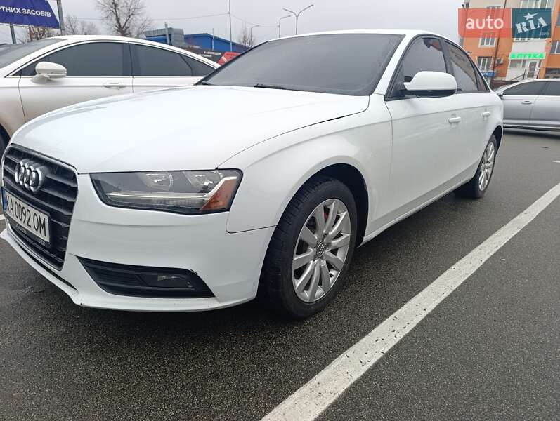 Седан Audi A4 2013 в Києві