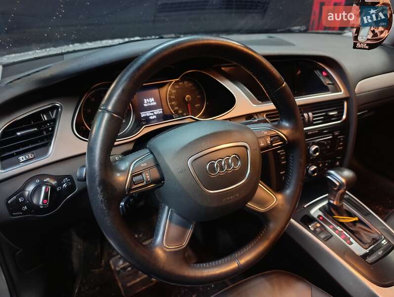 Седан Audi A4 2013 в Києві